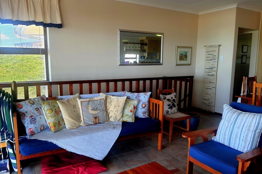 4 Bedroom Property for Sale in Boggomsbaai Western Cape